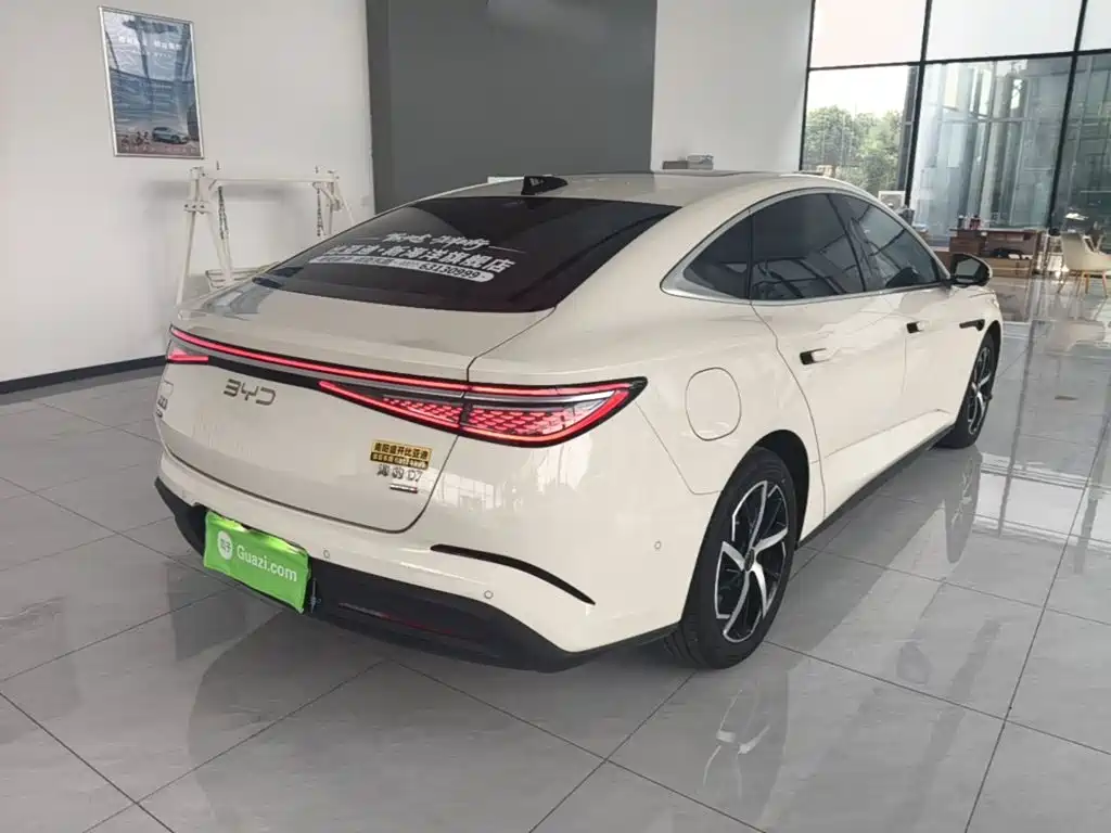 BYD Seal 07 DM-i — фото 7