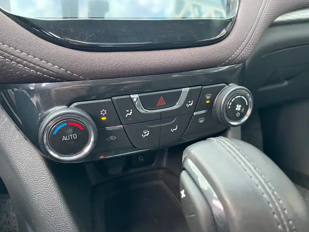 Chevrolet Malibu — фото 11