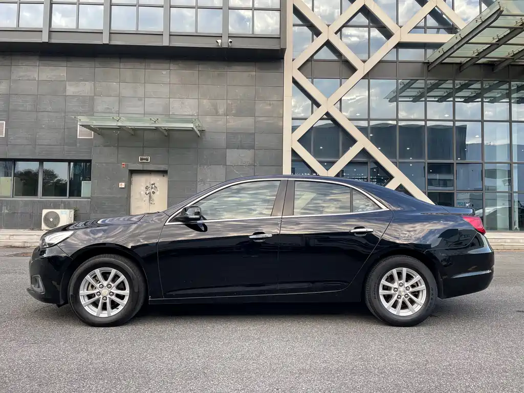 Chevrolet Malibu — фото 5
