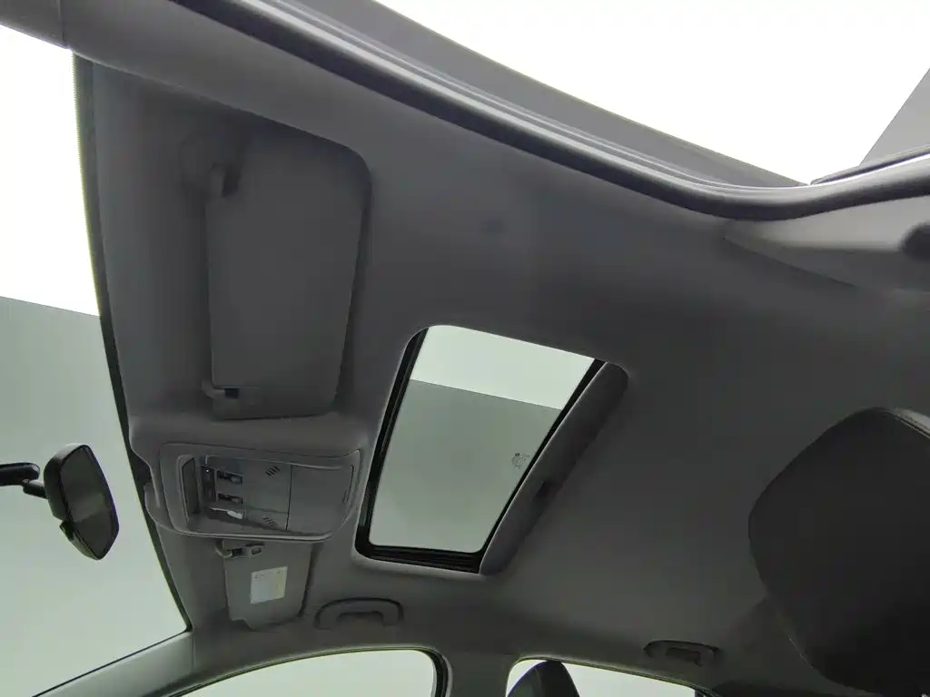 Chevrolet Equinox — фото 14