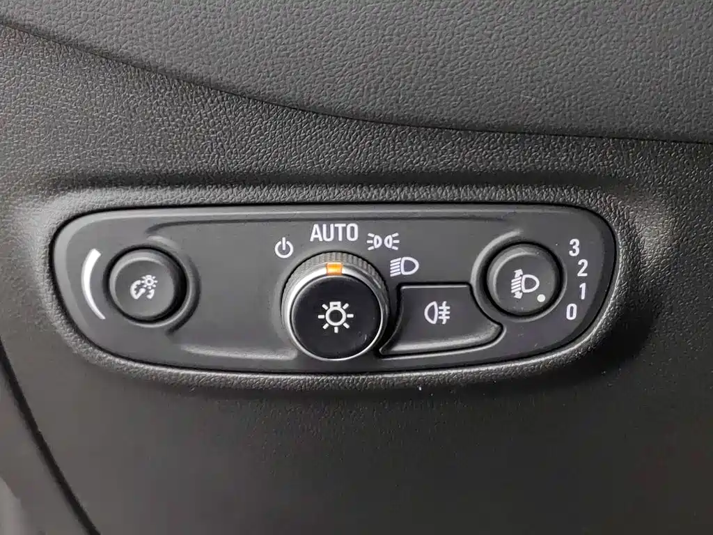 Chevrolet Equinox — фото 21
