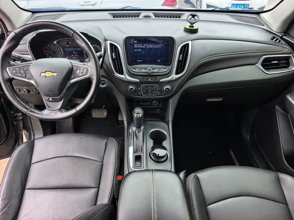 Chevrolet Equinox — фото 11