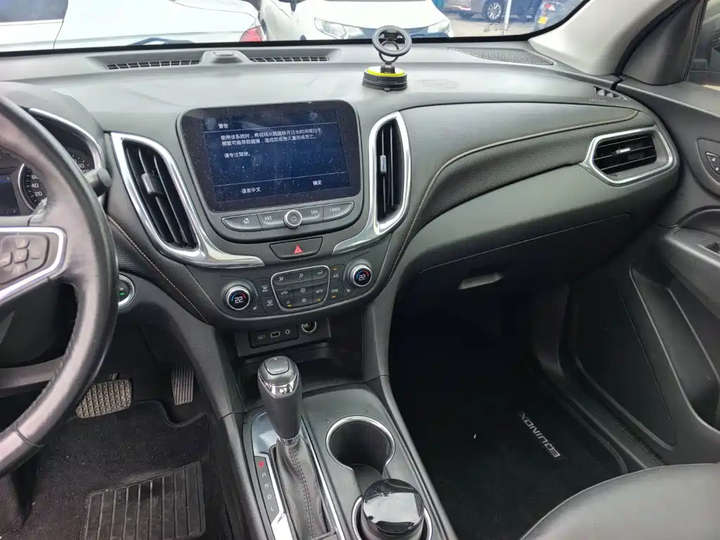 Chevrolet Equinox — фото 14