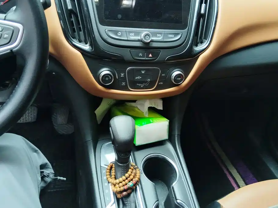 Chevrolet Equinox — фото 16