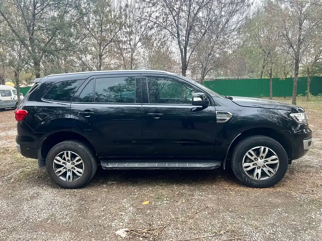 Ford Everest — фото 4
