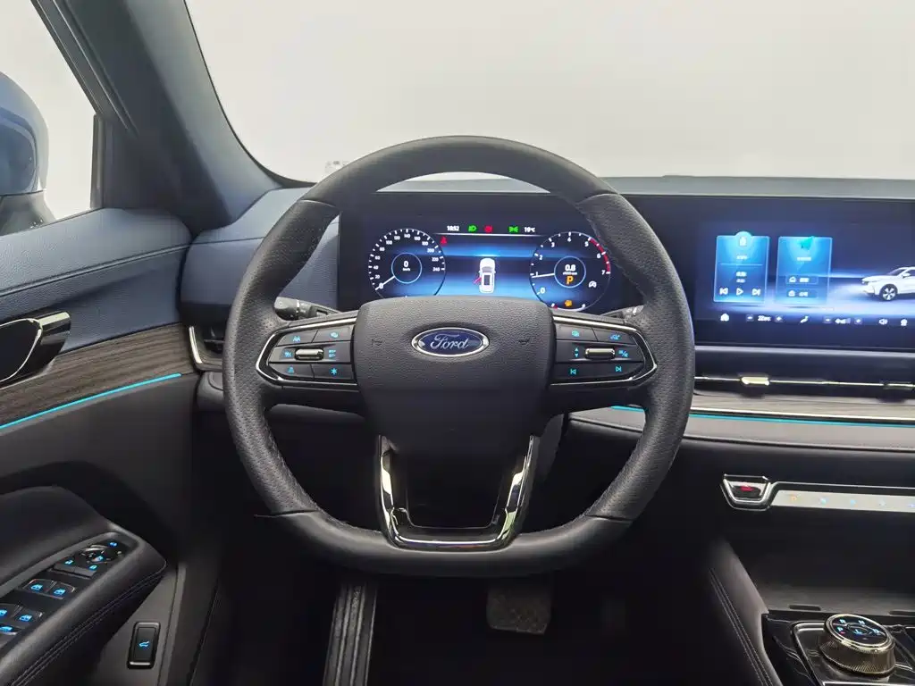Ford Equator Sport — фото 11