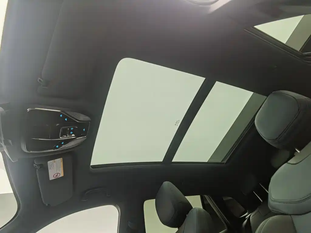 Ford Equator Sport — фото 14