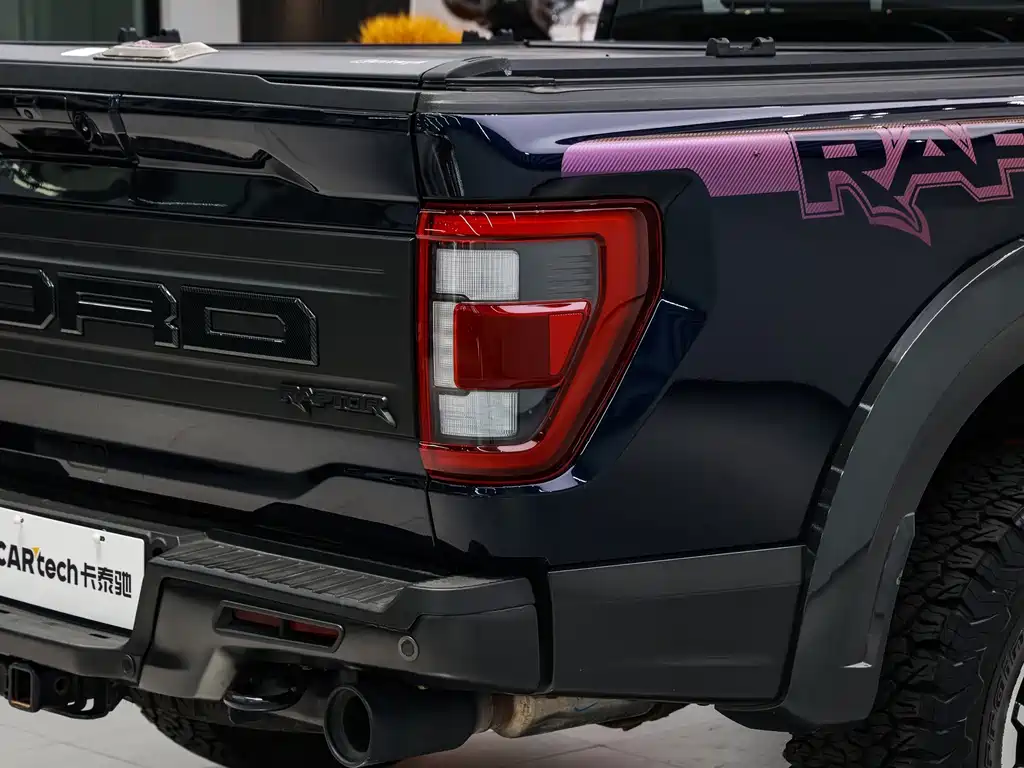 Ford F-150 Raptor — фото 9