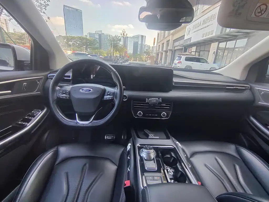 Ford Edge — фото 8