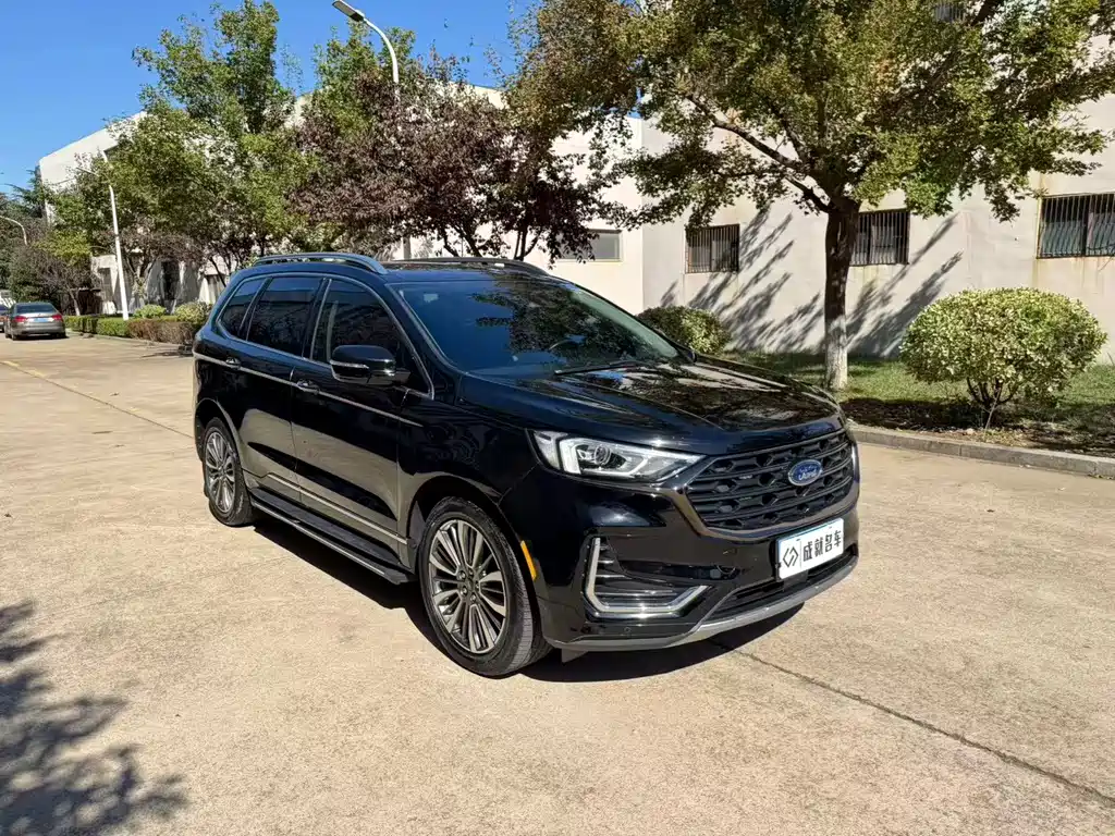 Ford Edge — фото 3