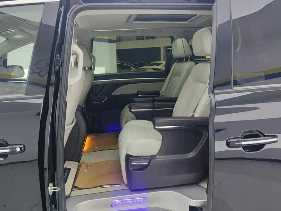 GAC Motor Trumpchi M8 — фото 11