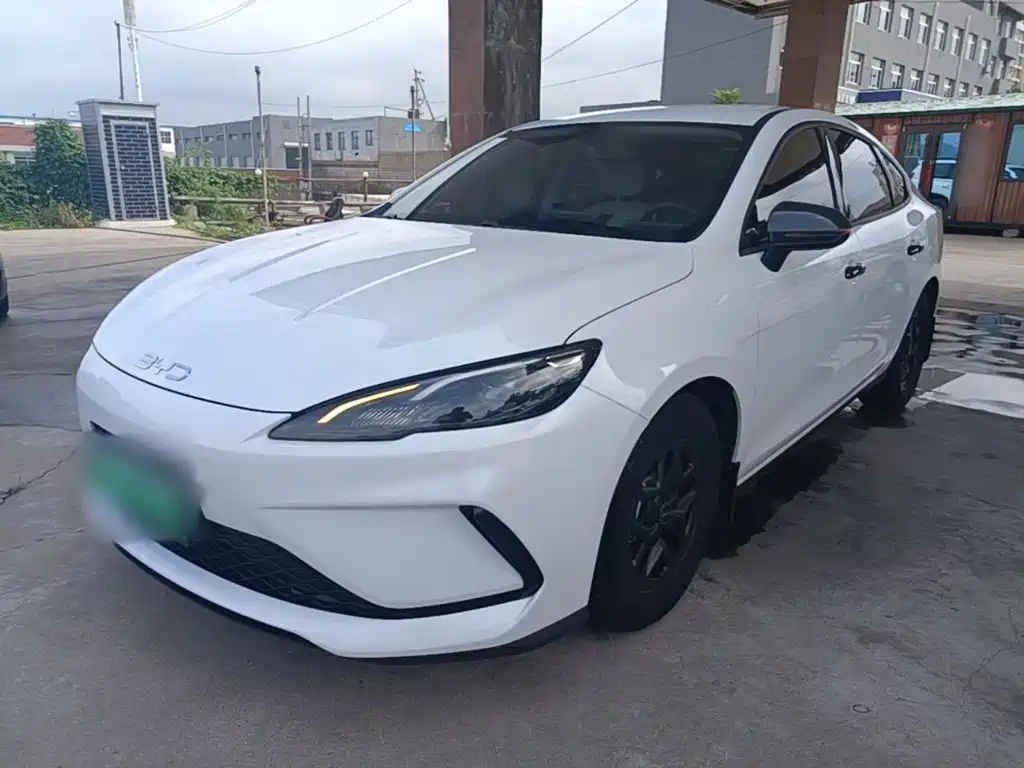 BYD Seal 05 DM-i — фото 2