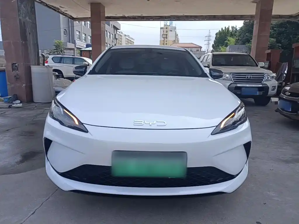 BYD Seal 05 DM-i — фото 3