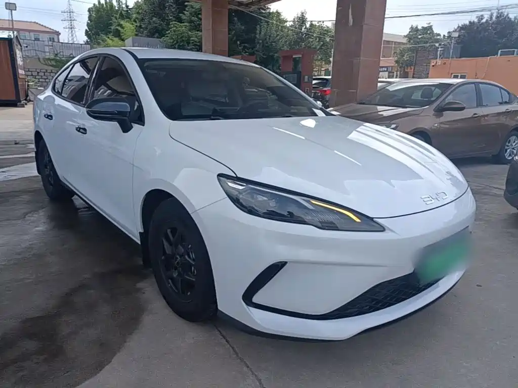 BYD Seal 05 DM-i — фото 4