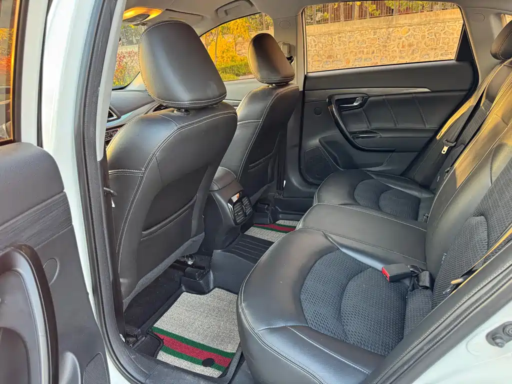 GAC Motor Trumpchi GA6 — фото 10
