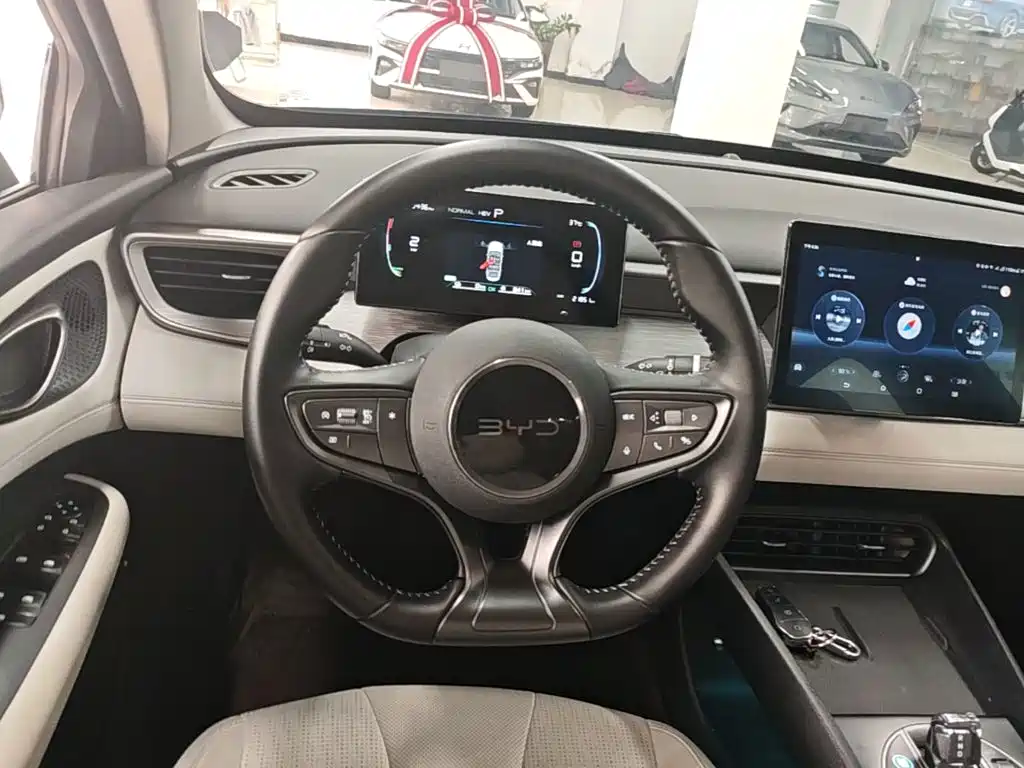 BYD Seal 05 DM-i — фото 11