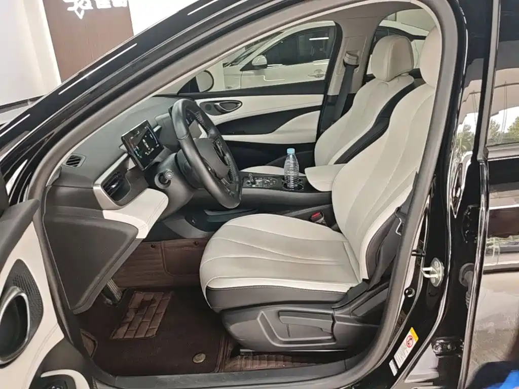 BYD Seal 05 DM-i — фото 15
