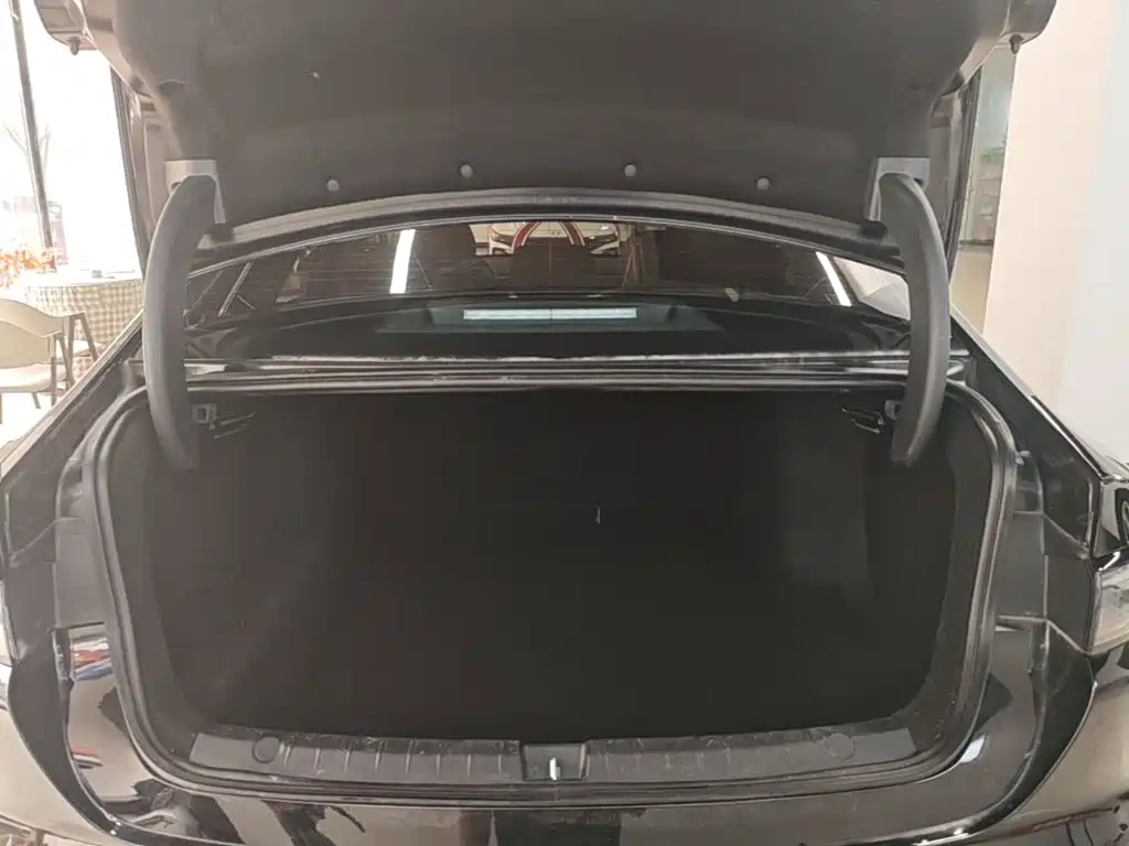 BYD Seal 05 DM-i — фото 19