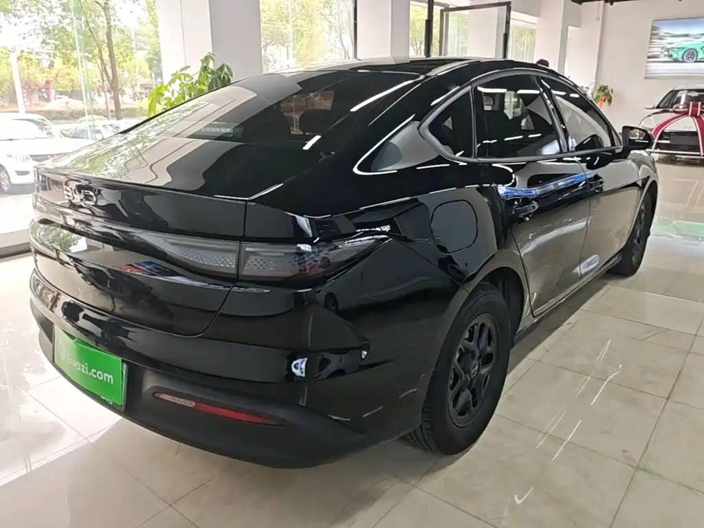 BYD Seal 05 DM-i — фото 7