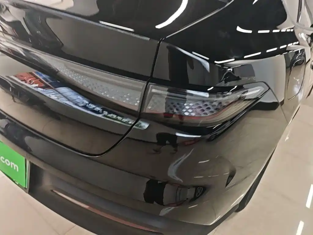 BYD Seal 05 DM-i — фото 8