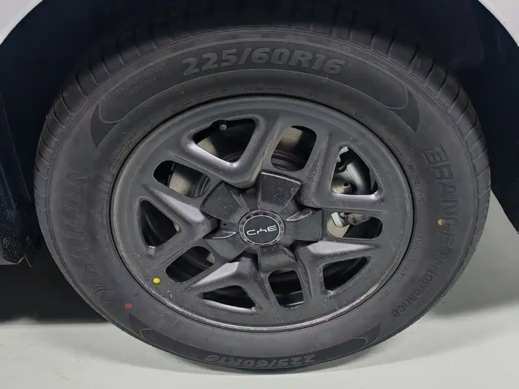 BYD Seal 05 DM-i — фото 19