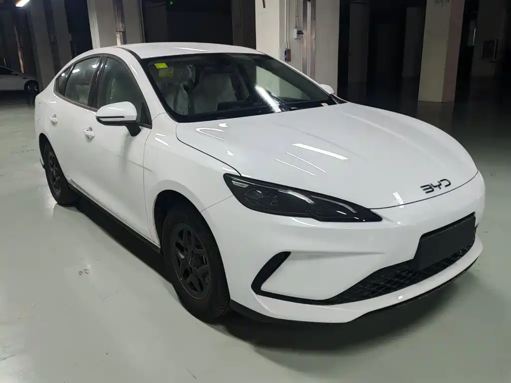 BYD Seal 05 DM-i — фото 3