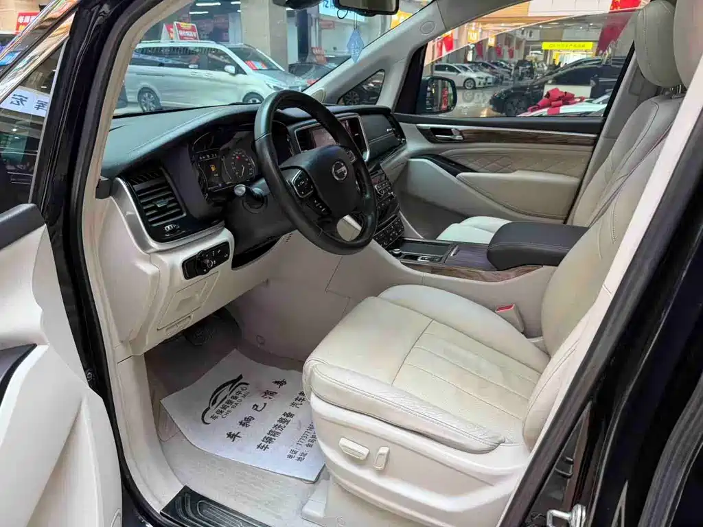 GAC Motor Trumpchi M8 — фото 11