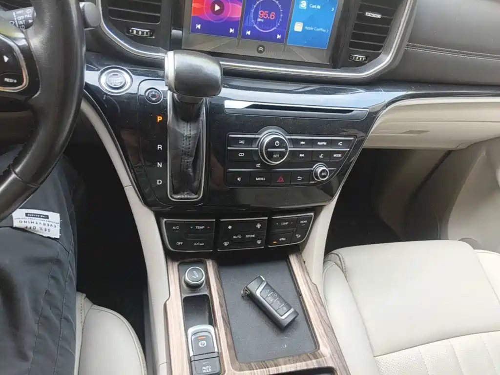 GAC Motor Trumpchi M8 — фото 9