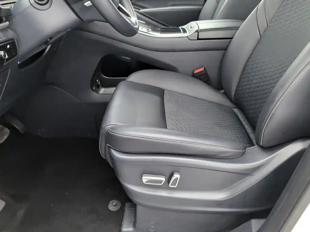 GAC Motor Trumpchi M8 — фото 20