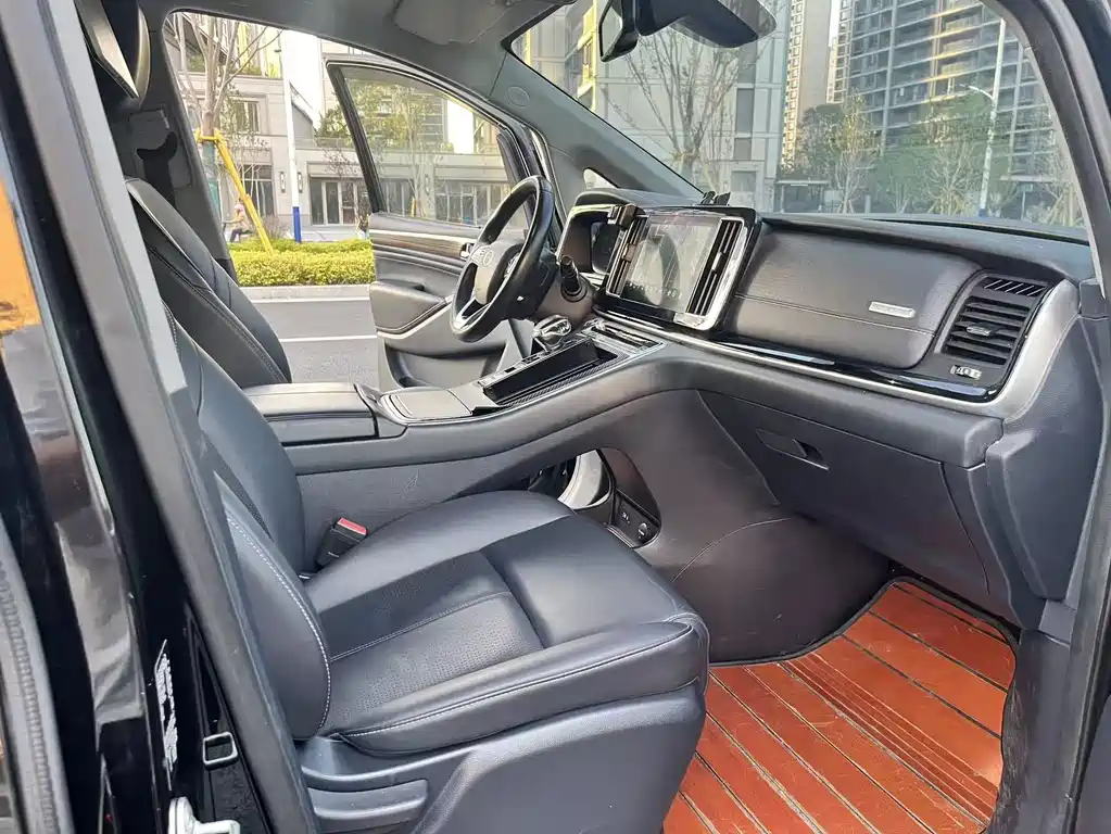GAC Motor Trumpchi M8 — фото 8