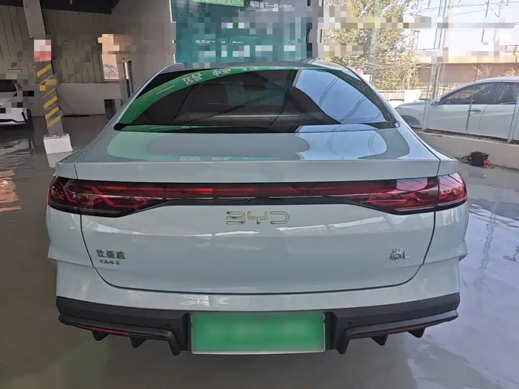 BYD Qin L — фото 6