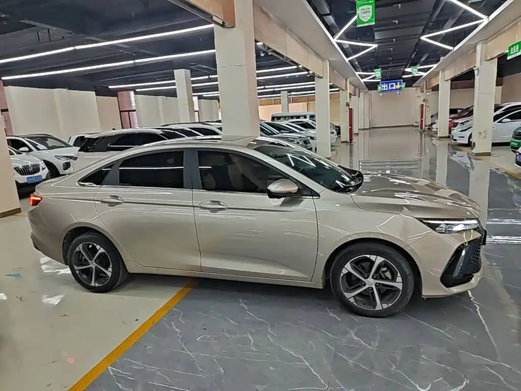Geely Emgrand L — фото 26