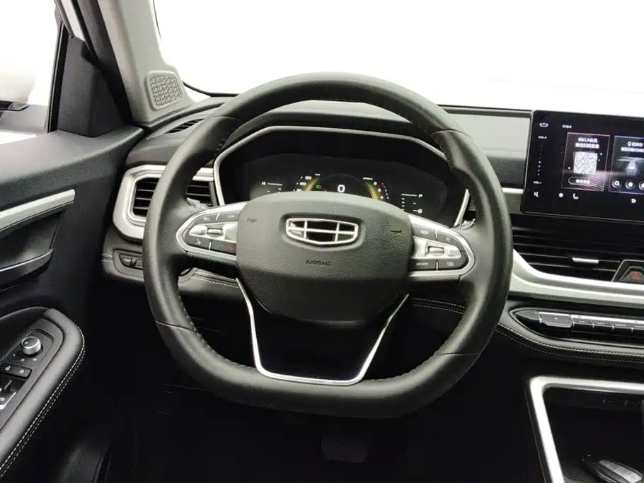 Geely Vision X6 — фото 15