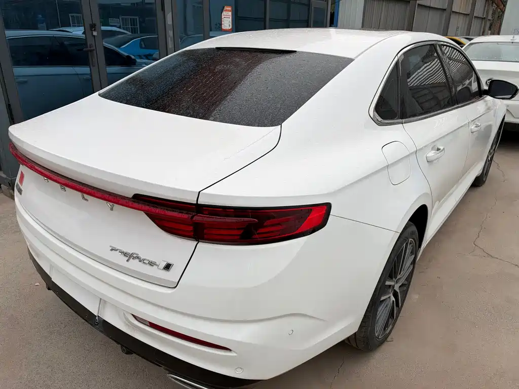 Geely Preface — фото 10