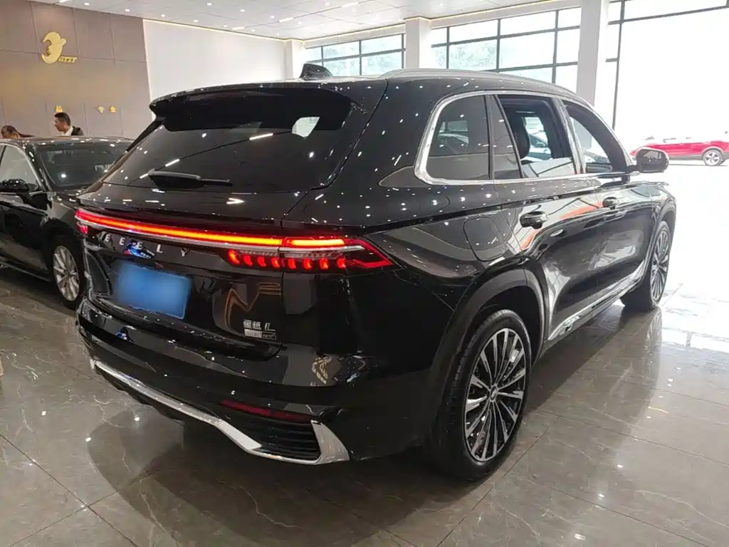 Geely Xingyue L — фото 6