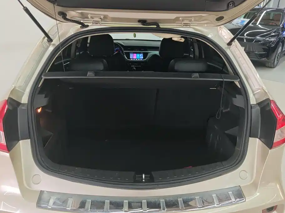Geely Vision X3 — фото 4