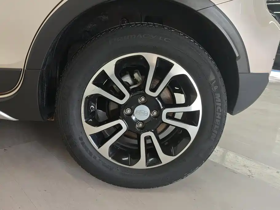 Geely Vision X3 — фото 6