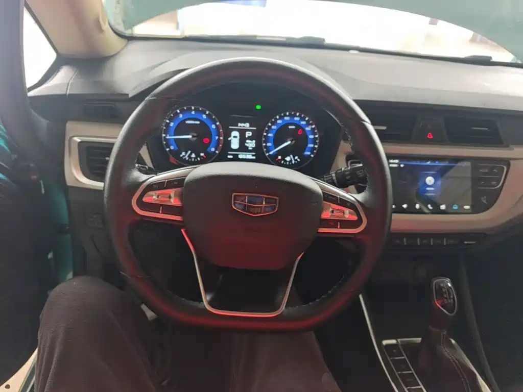 Geely Vision X3 — фото 10