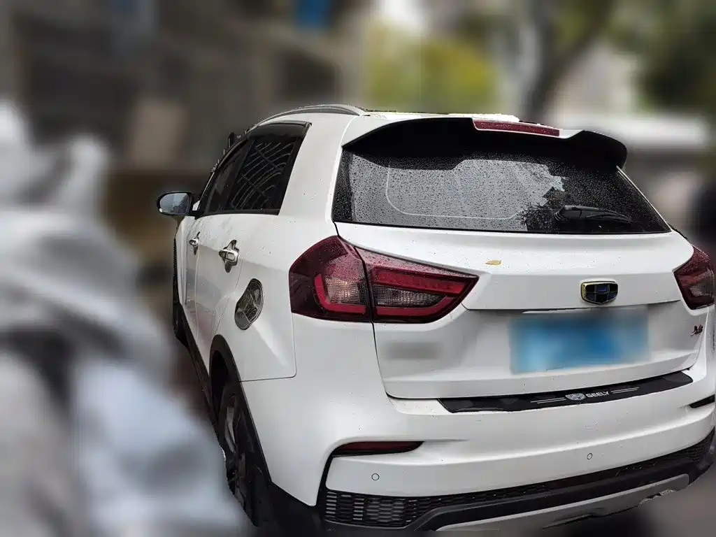Geely Vision X3 — фото 4