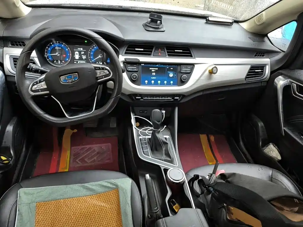 Geely Vision X3 — фото 10