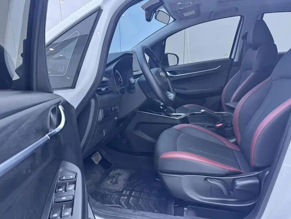 Geely Vision X3 — фото 15