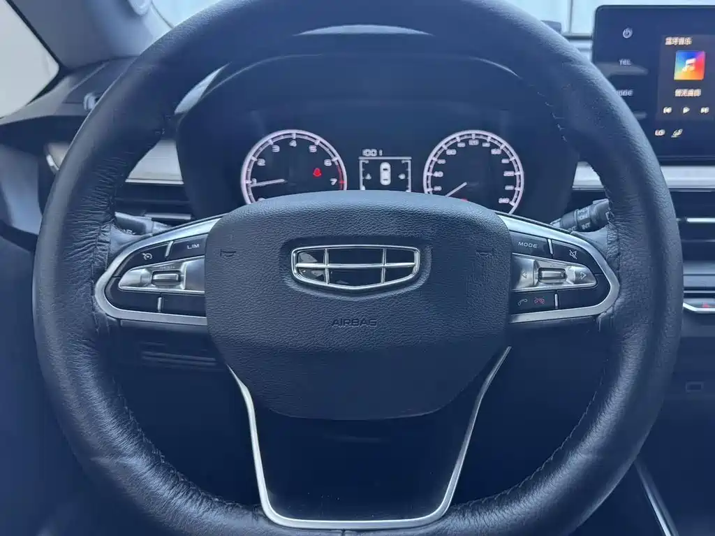 Geely Vision X3 — фото 7