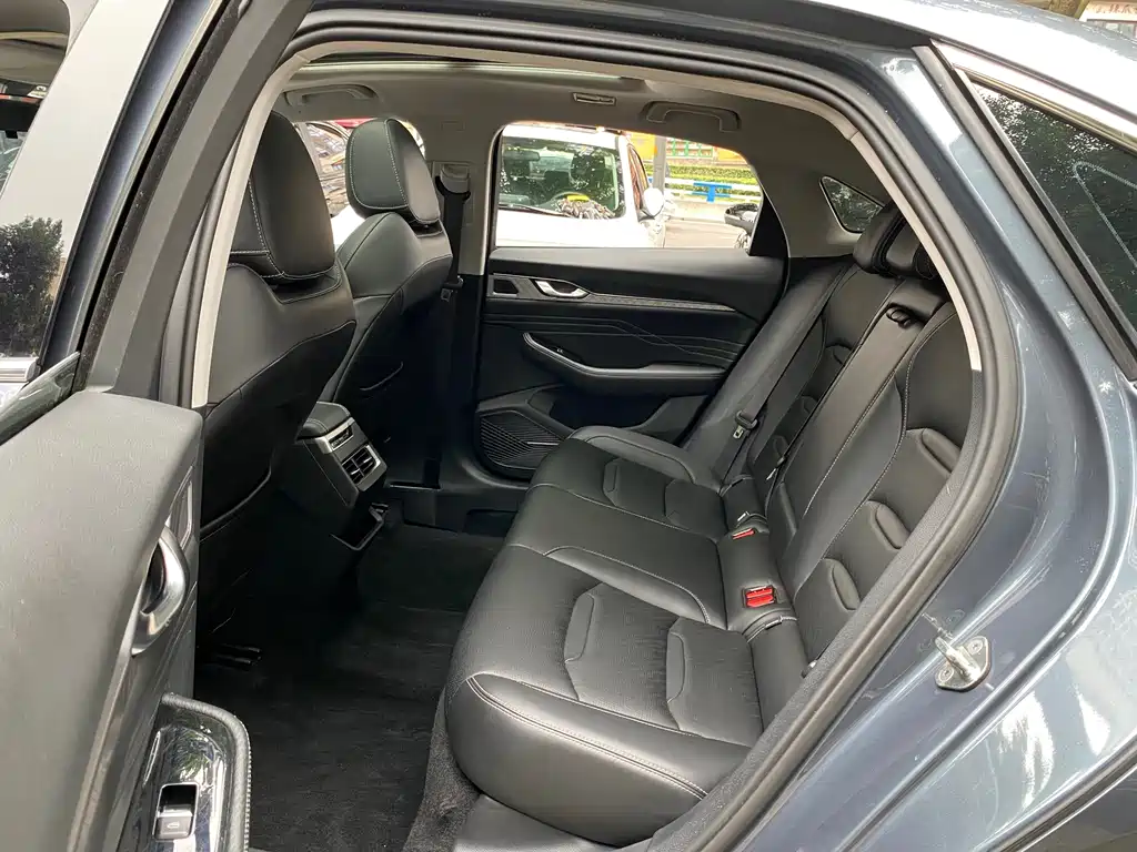 Geely Preface — фото 10