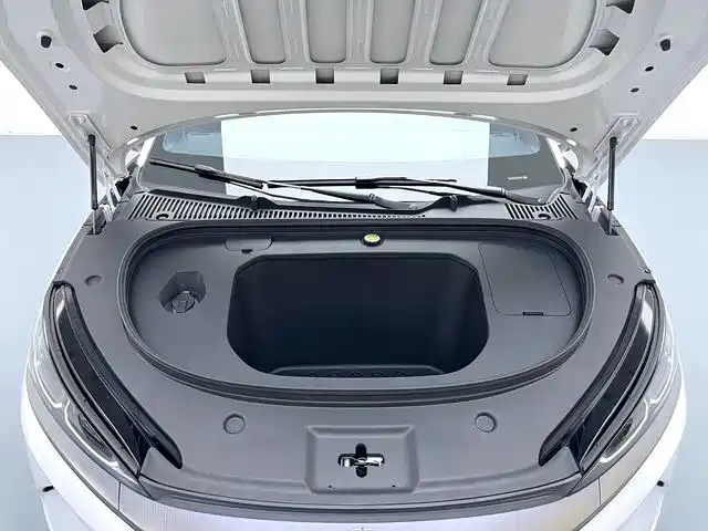 BYD Qin L — фото 17