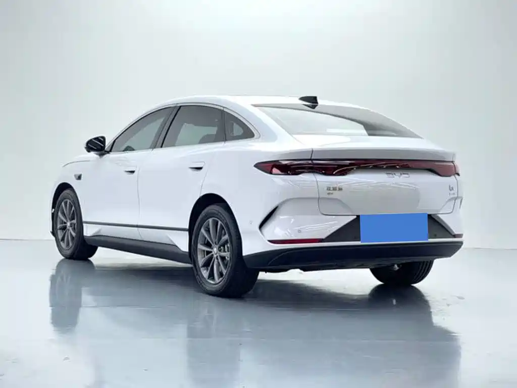 BYD Qin L — фото 4