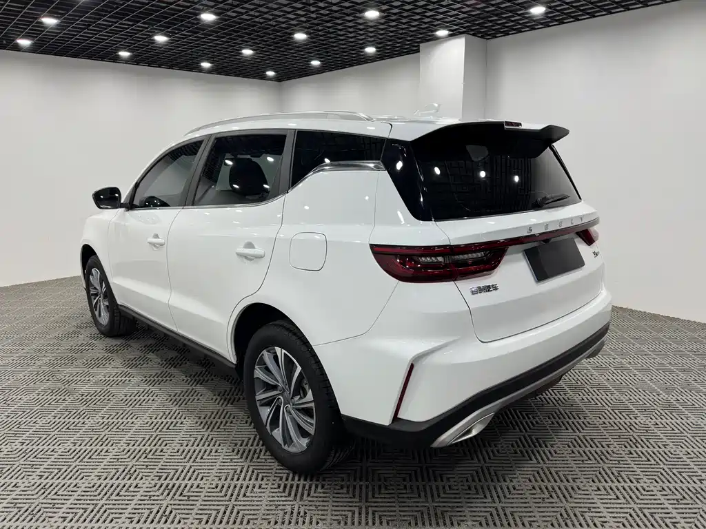 Geely Vision X6 — фото 9