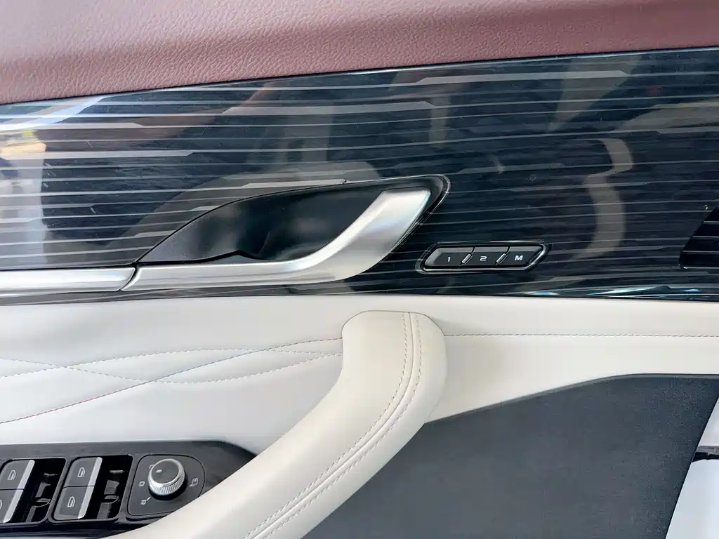 Geely Xingyue L — фото 9