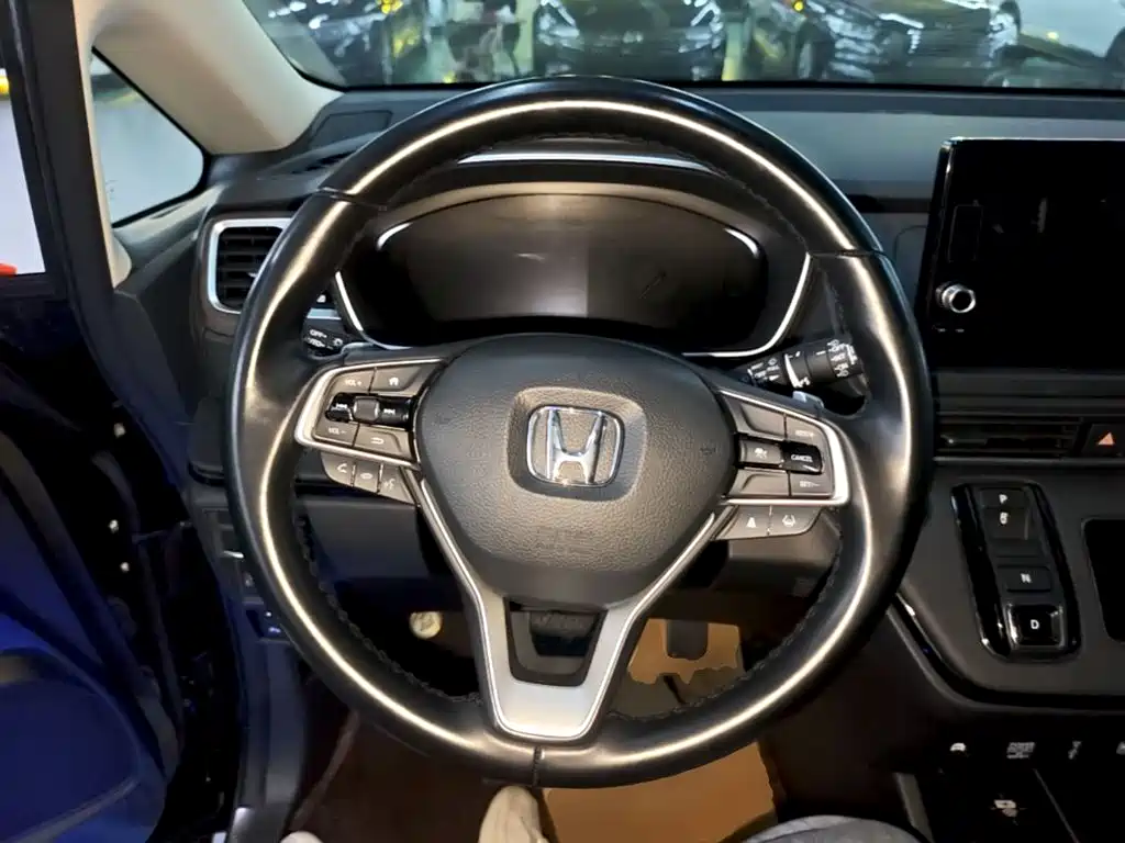 Honda Odyssey — фото 10