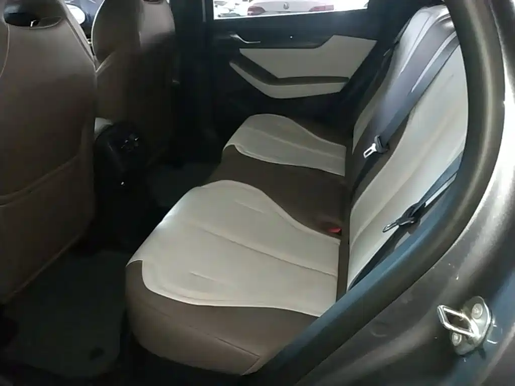BYD Qin PLUS — фото 17