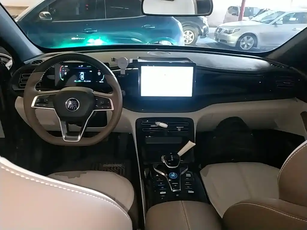 BYD Qin PLUS — фото 10